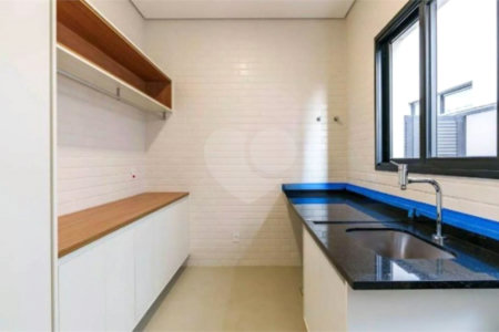 Casa à venda com 3 quartos, sendo 2 suítes,  no condomínio Alphaville Dom Pedro Iii, Campinas - SP