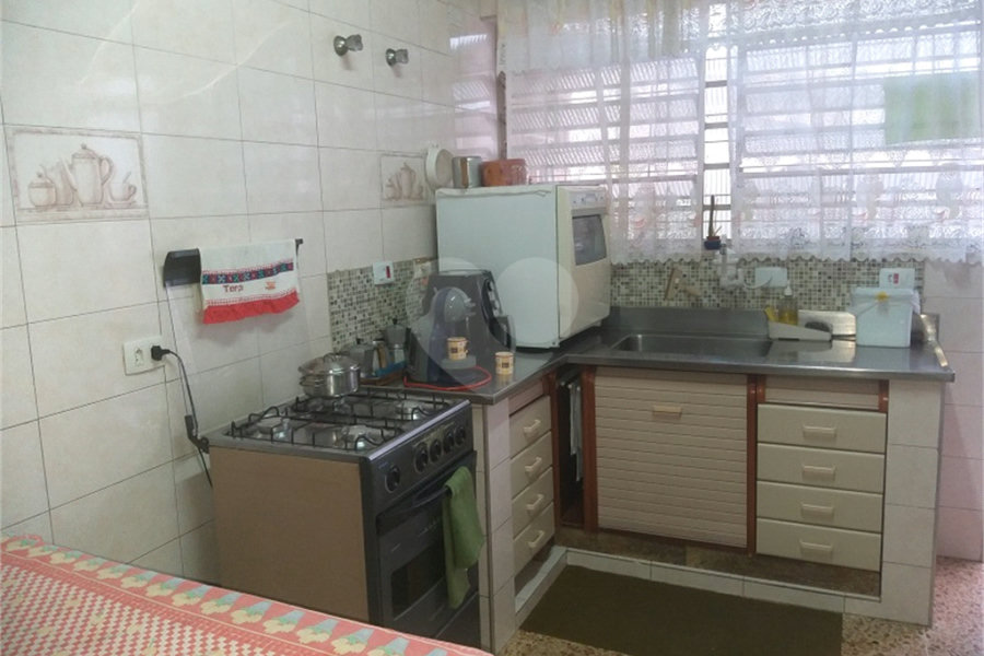 Casa à venda com 4 quartos, sendo 1 suíte, em Vila Galvão, Guarulhos, SP