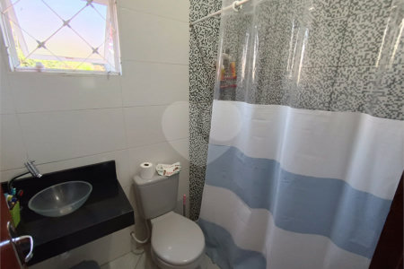 Sobrado à venda com 4 quartos em Jardim Esther, São Roque, SP