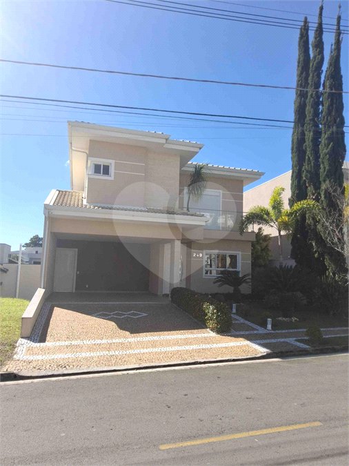Casa à venda com 3 suítes no condomínio Portal do Jequitibá, Valinhos - SP