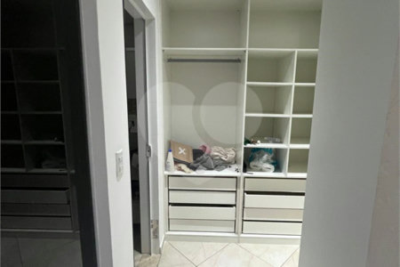 Sobrado à venda com 2 quartos, sendo 1 suíte, em Vila Ré, São Paulo, SP