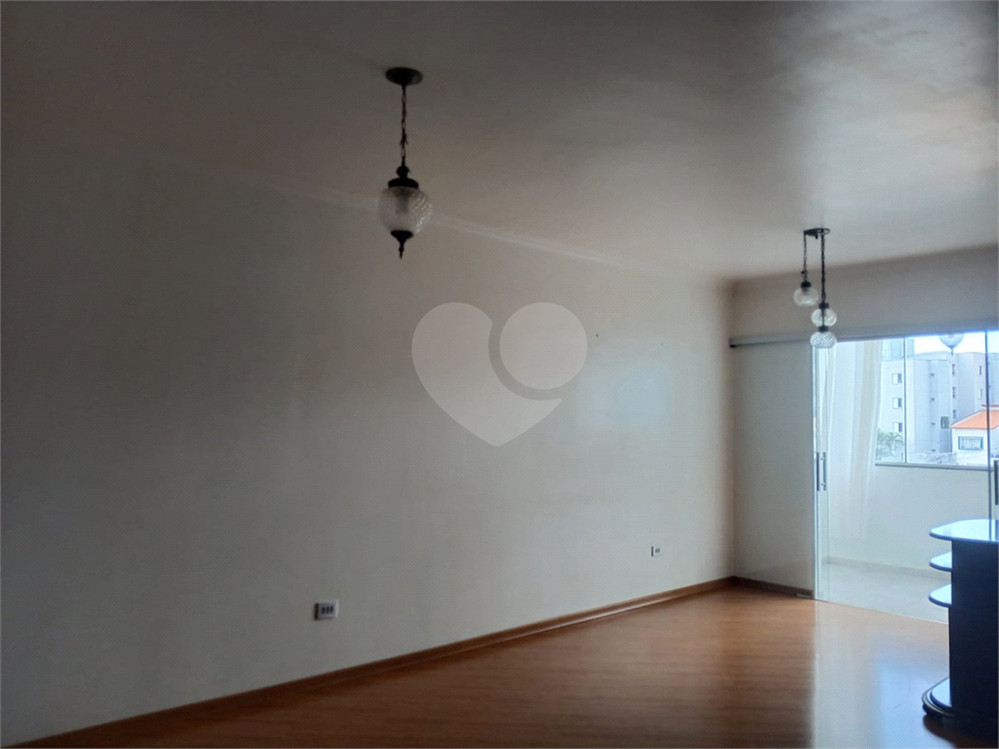 Apartamento à venda ou para alugar com 3 quartos, sendo 1 suíte,  em Jardim Flórida, São Roque, SP