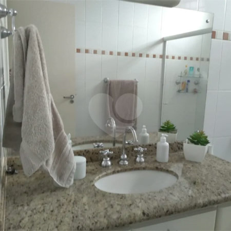 Casa à venda com 4 quartos, sendo 2 suítes, em Jardim Adalgisa, Araraquara, SP