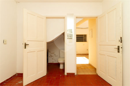 Sobrado à venda com 3 quartos, sendo 1 suíte, em Vila Olímpia, São Paulo, SP