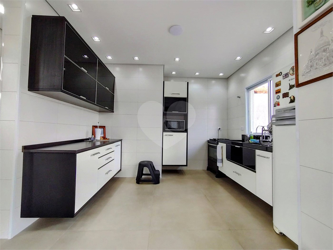 Casa à venda com 3 suítes no condomínio Residencial Alto da Floresta, Bom Jesus dos Perdões - SP