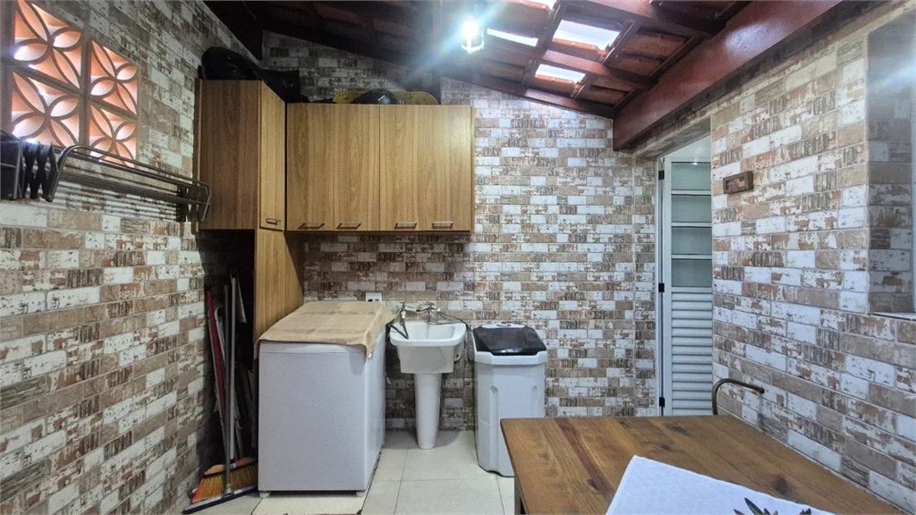 Sobrado à venda com 2 suítes em Jardim Cláudia, São Paulo, SP