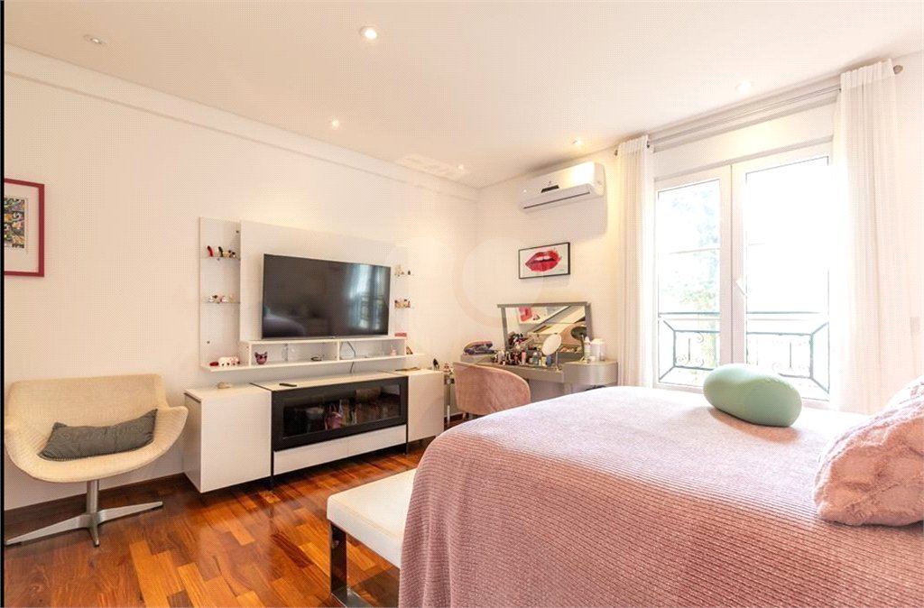 Casa à venda com 4 suítes no condomínio Residencial Villa Fiume Rosso, São Paulo - SP
