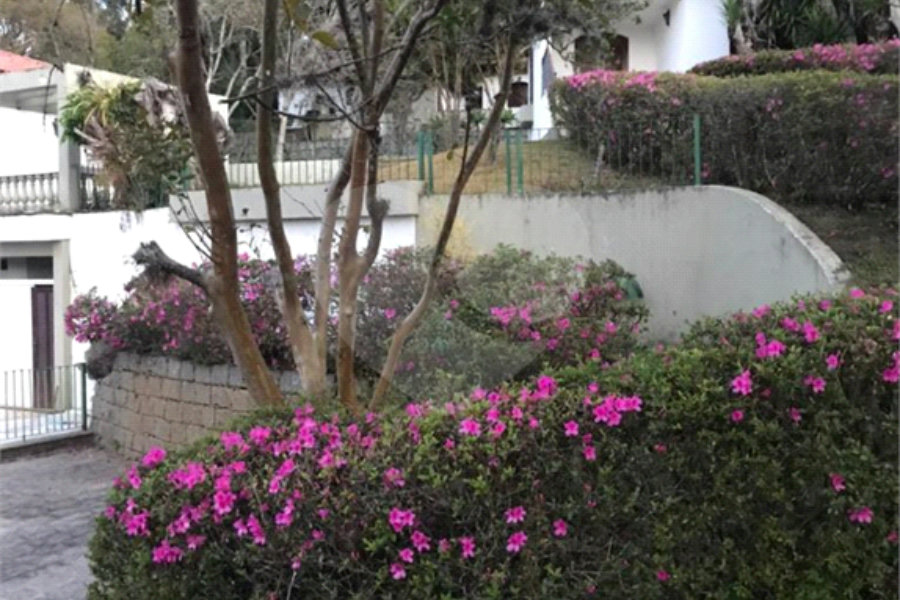 Casa à venda com 6 quartos, sendo 5 suítes, em Roseira, Mairiporã, SP