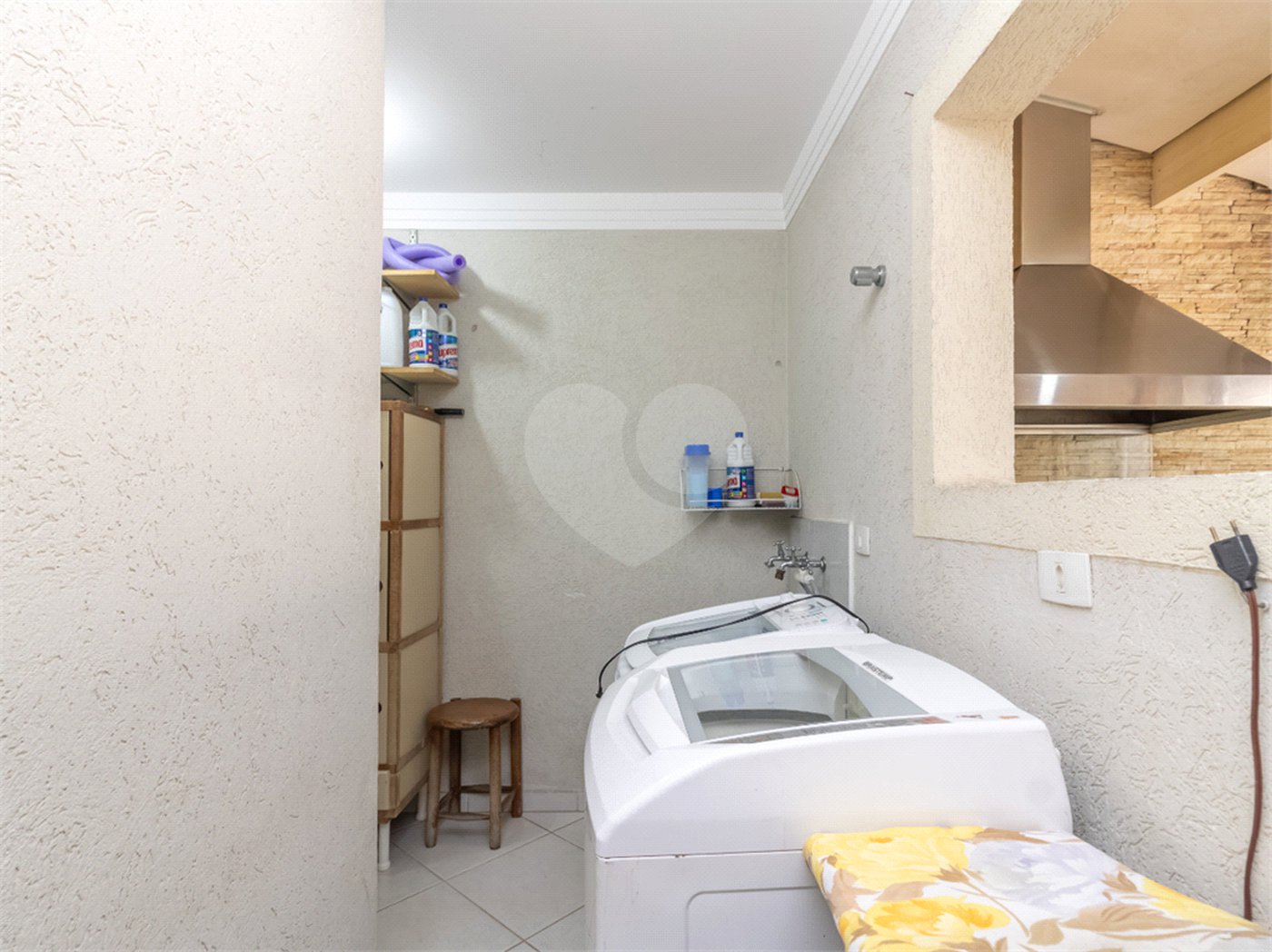 Sobrado à venda com 3 suítes em Vila Carrão, São Paulo, SP