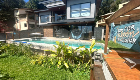 Casa à venda com 4 suítes no condomínio Residencial Bosque da Serra, Mairiporã - SP