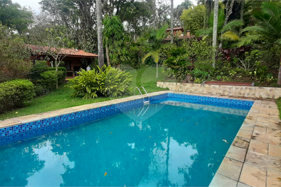 Casa Térrea à venda com 4 quartos, sendo 2 suítes, em Serra da Cantareira, Mairiporã, SP