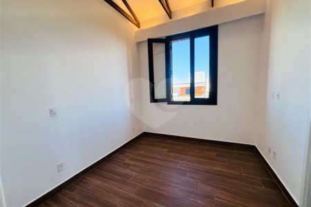 Casa à venda com 4 quartos, sendo 3 suítes, no condomínio Residencial Chácara Ondina, Sorocaba - SP