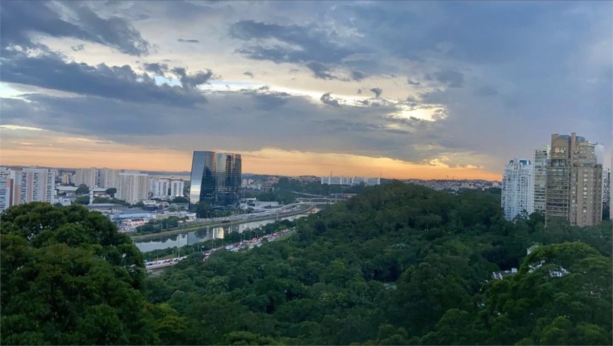 Apartamento à venda ou para alugar com 4 suítes em Jardim Fonte do Morumbi, São Paulo, SP