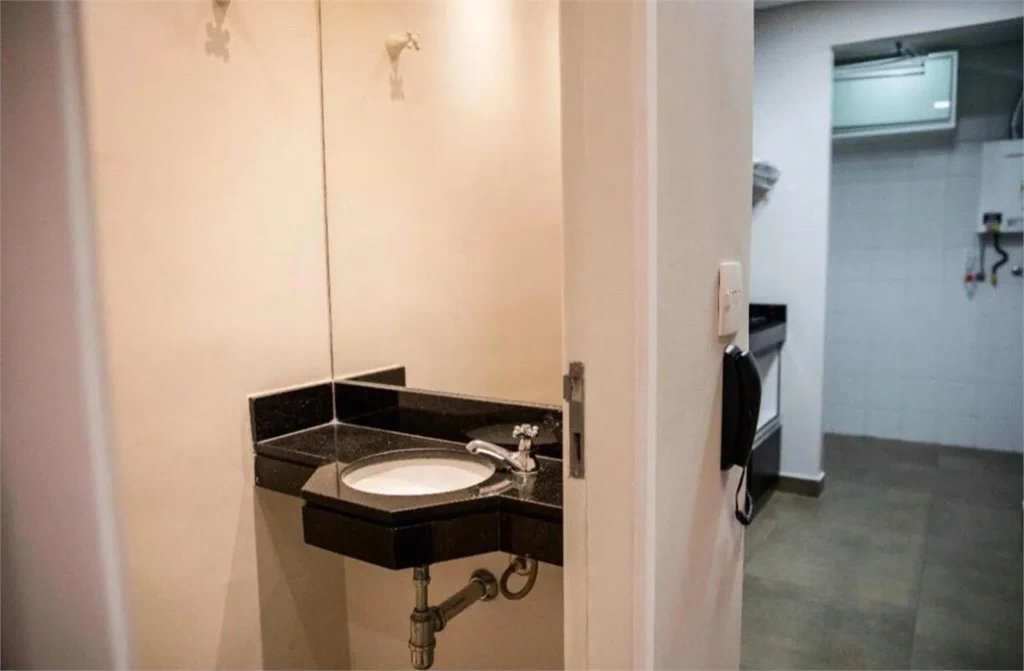 Apartamento à venda com 1 quarto em Vila Suzana, São Paulo, SP