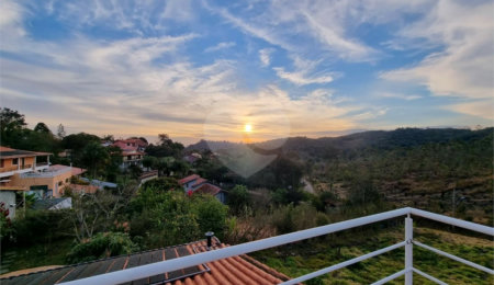 Casa à venda com 3 quartos, sendo 1 suíte,  em Serra da Cantareira, Mairiporã, SP