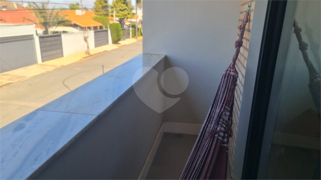 Casa à venda com 3 suítes em Vila Nastri, Itapetininga, SP