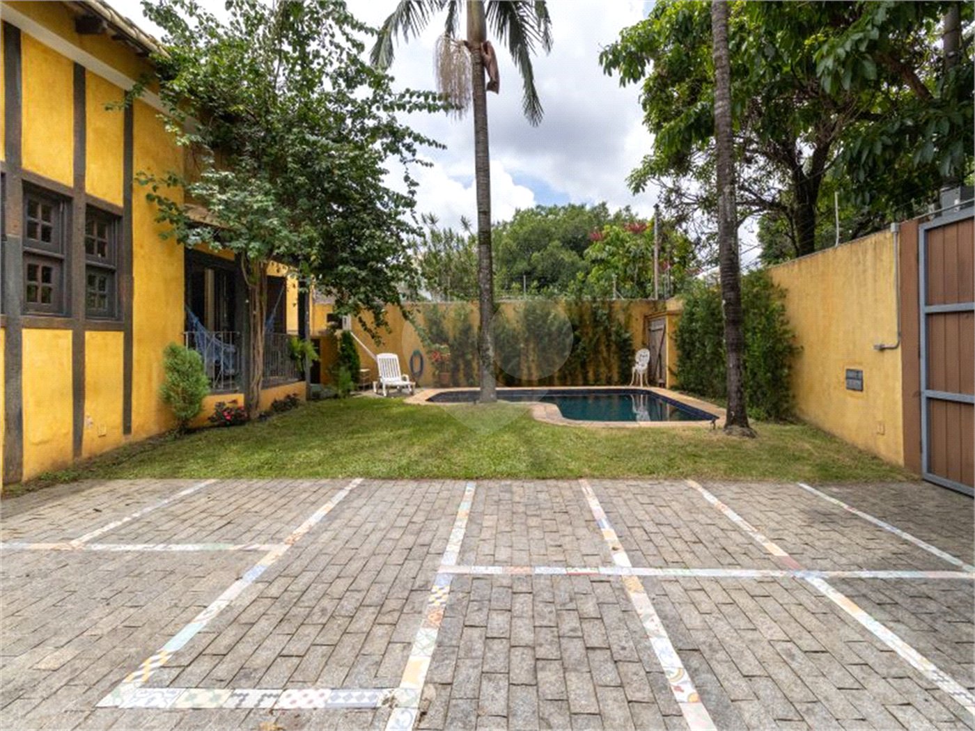 Casa à venda ou para alugar com 4 quartos, sendo 3 suítes, em Lapa, São Paulo, SP