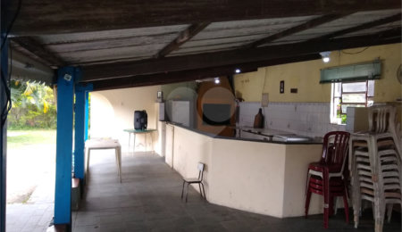 Chácara à venda com 4 quartos em Vila Maria Augusta, Itaquaquecetuba, SP