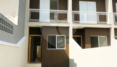 Sobrado à venda com 3 quartos, sendo 1 suíte,  em Vila Tiradentes, São Paulo, SP