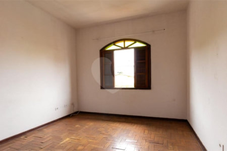 Sobrado à venda com 3 quartos, sendo 1 suíte, em Vila Vasconcelos, São Paulo, SP