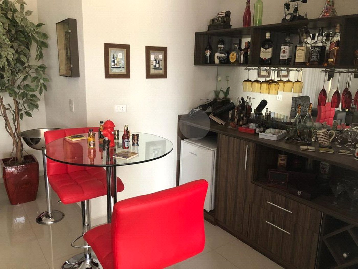 Casa à venda com 5 suítes no condomínio Terras de Mont Serrat, Salto - SP