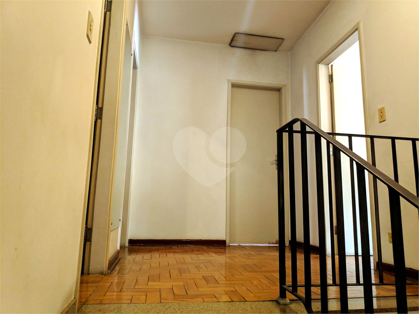Sobrado à venda com 5 quartos, sendo 1 suíte,  em Vila Nova Conceição, São Paulo, SP