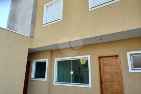 Casa à venda com 3 quartos, sendo 1 suíte, em Vila Brasilina, São Paulo, SP