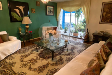 Casa à venda com 4 quartos, sendo 1 suíte,  em Vila Oliveira, Mogi das Cruzes, SP