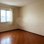 Apartamento à venda com 3 quartos, sendo 1 suíte,  em Alto da Lapa, São Paulo, SP
