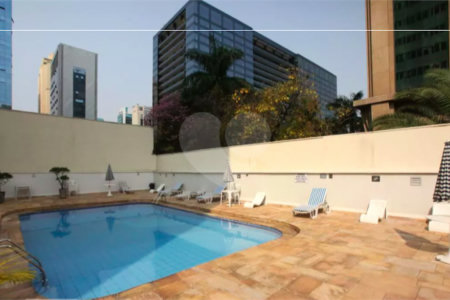 Apartamento à venda com 3 quartos, sendo 1 suíte, em Itaim Bibi, São Paulo, SP