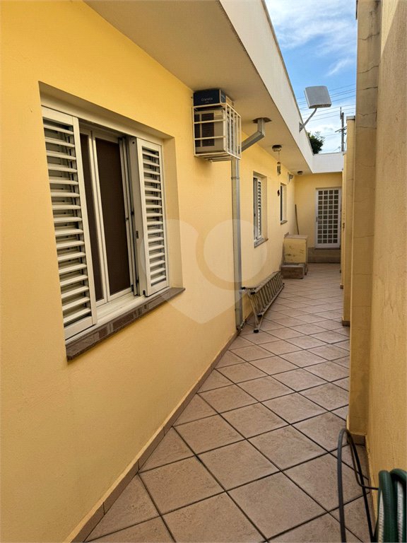 Casa à venda com 4 quartos, sendo 1 suíte, em Vila Henrique, Salto, SP