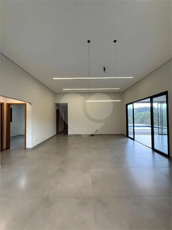 Casa à venda com 3 quartos, sendo 2 suítes, no condomínio Terra Caxambu, Jundiaí - SP