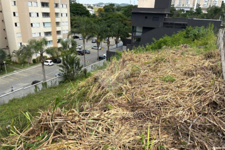 Terreno à venda em Vila Nova Socorro, Mogi das Cruzes, SP