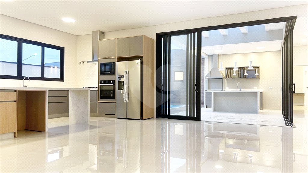 Casa à venda com 3 quartos, sendo 1 suíte, no condomínio Jardim Residencial Dona Maria José, Indaiatuba - SP