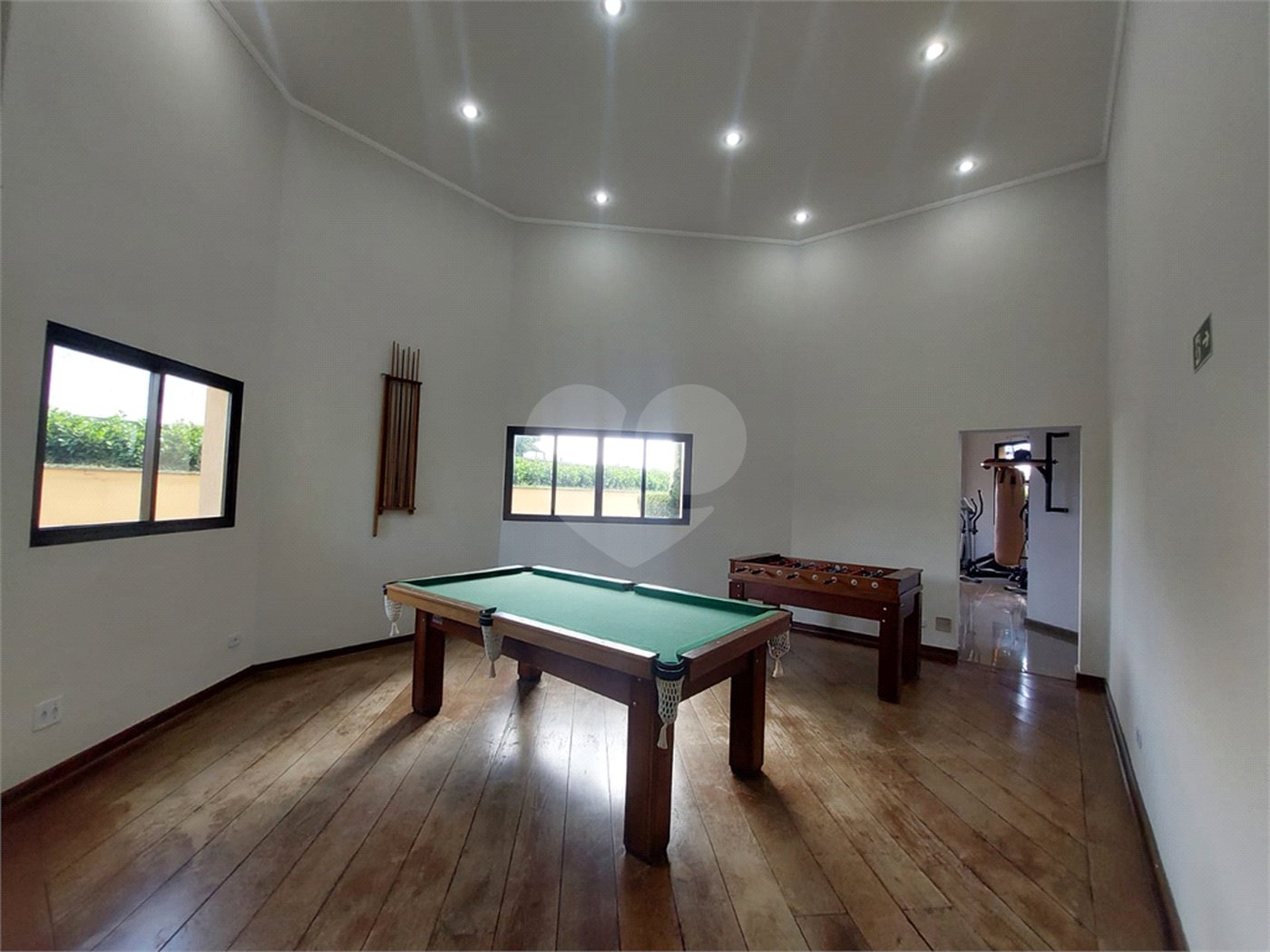 Apartamento à venda com 3 quartos, sendo 1 suíte, em Parque São Domingos, São Paulo, SP