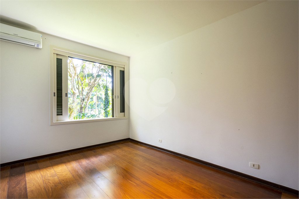 Casa à venda com 4 suítes no condomínio Chácara Flora, São Paulo - SP