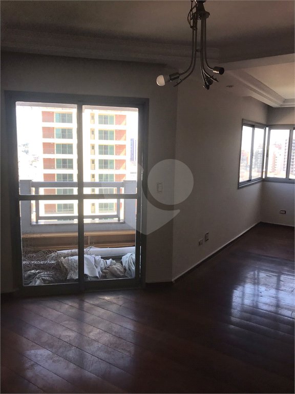 Apartamento à venda com 3 quartos, sendo 1 suíte, em Vila Paulicéia, São Paulo, SP