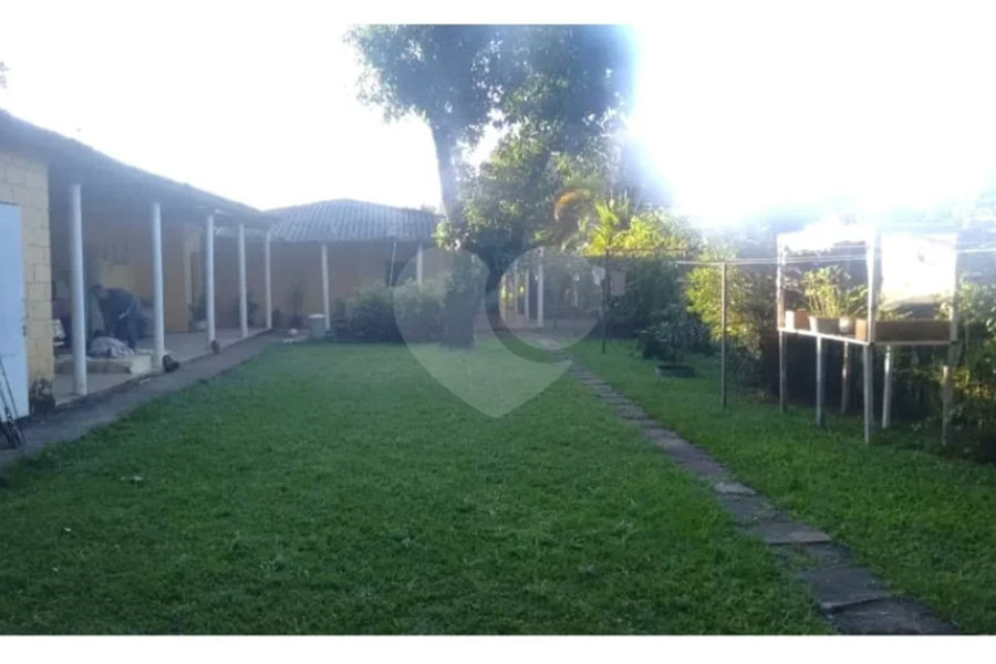 Chácara à venda com 5 quartos, sendo 2 suítes, em Chácara Recreio Danubio, Holambra, SP