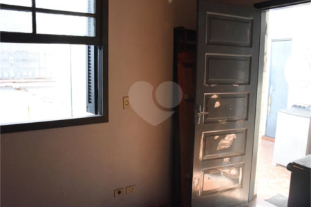 Sobrado à venda com 3 quartos, sendo 1 suíte, em Vila Clementino, São Paulo, SP