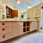 Casa à venda com 5 quartos, sendo 4 suítes, no condomínio Porto Atibaia, Atibaia - SP