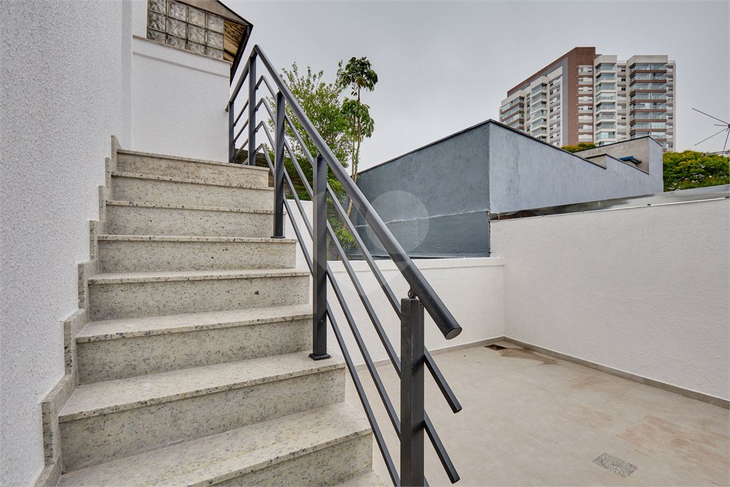 Sobrado à venda com 2 quartos, sendo 1 suíte,  em Jardim Prudência, São Paulo, SP