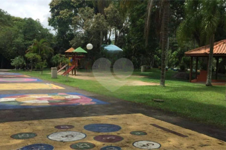 Casa à venda com 3 quartos, sendo 1 suíte, no condomínio Residencial Patrimônio do Carmo, São Roque - SP