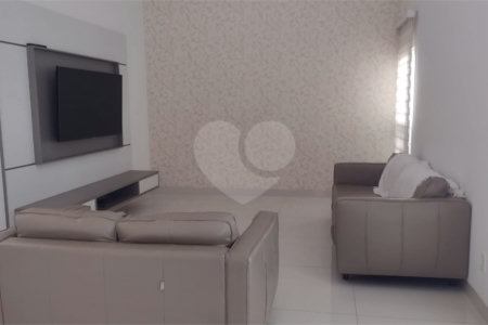 Casa à venda com 3 quartos, sendo 1 suíte, no condomínio Residencial Bouganville, Araraquara - SP