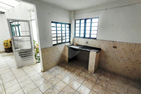 Sobrado à venda com 3 quartos, sendo 1 suíte, em Vila Constança, São Paulo, SP