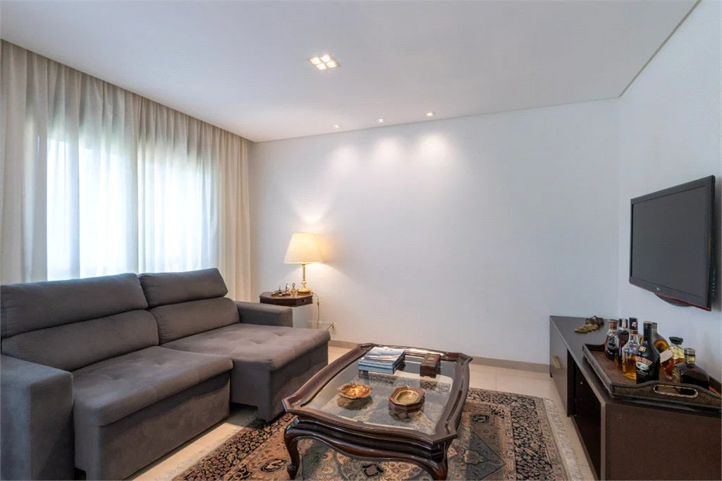 Apartamento à venda com 3 suítes em Vila Suzana, São Paulo, SP