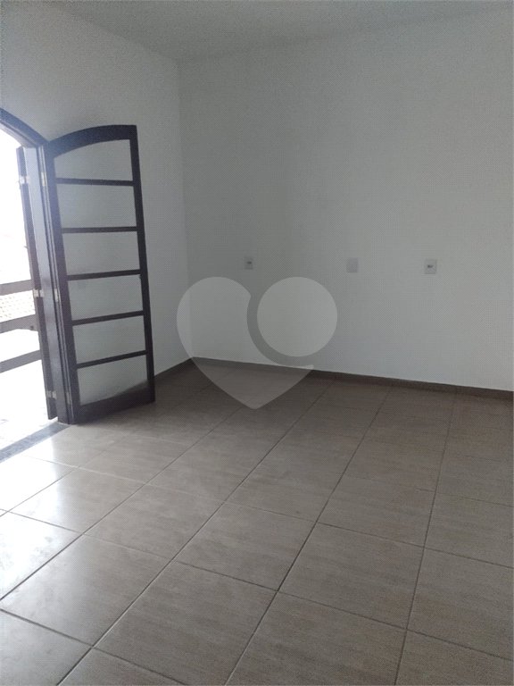 Casa à venda com 2 suítes no condomínio Residencial Rubi, Mogi das Cruzes - SP