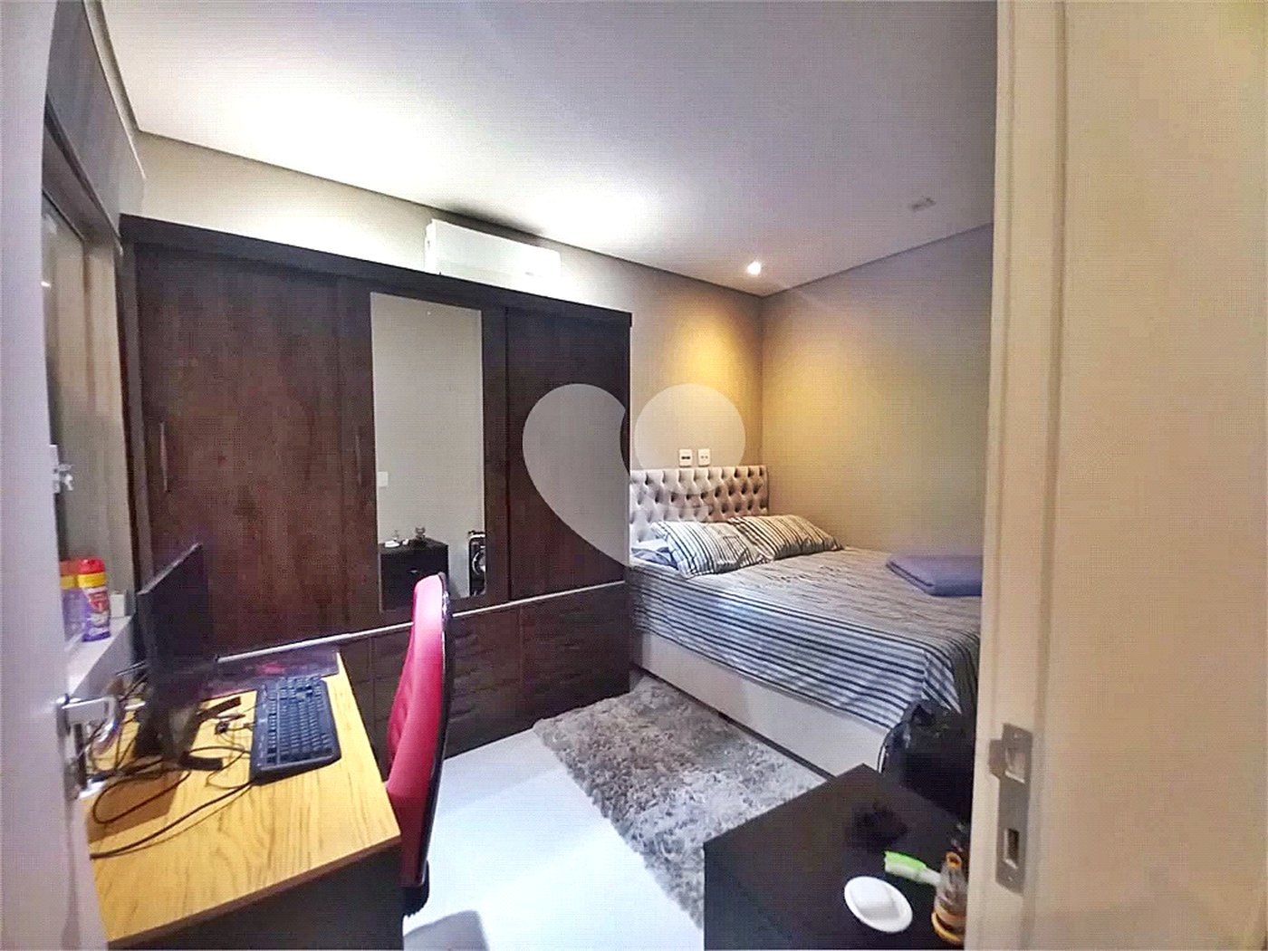 Casa à venda com 4 quartos, sendo 3 suítes,  no condomínio Itatinga 1, São Paulo - SP
