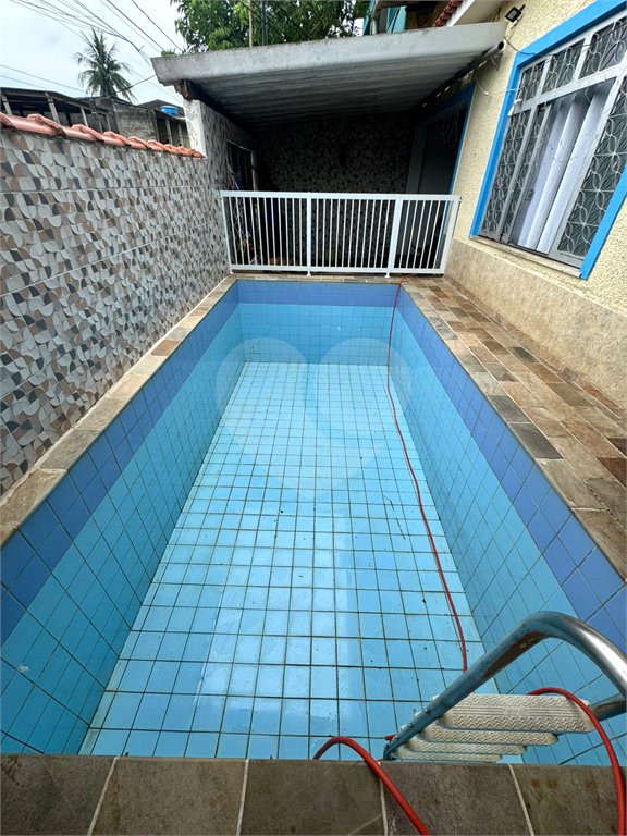 Casa à venda com 3 quartos em Santíssimo, Rio de Janeiro, RJ