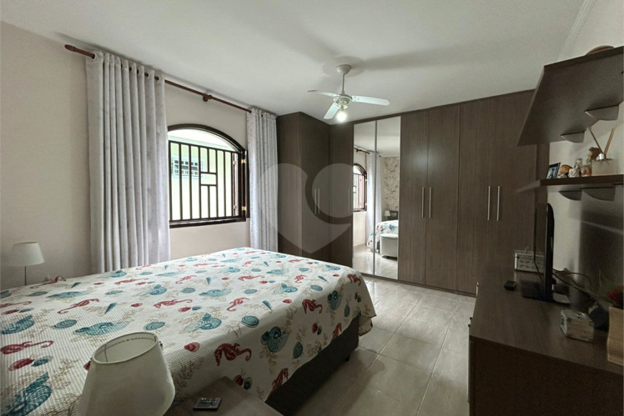 Sobrado à venda com 3 quartos, sendo 1 suíte, em Tremembé, São Paulo, SP