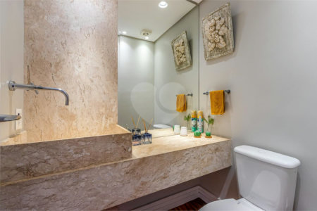 Apartamento à venda com 4 quartos, sendo 3 suítes,  em Real Parque, São Paulo, SP